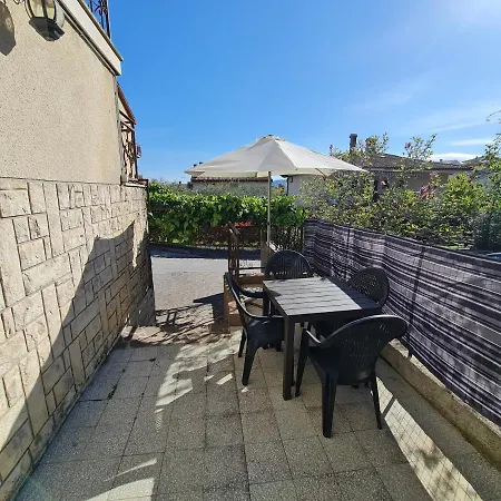 Apartma Pina Apartment