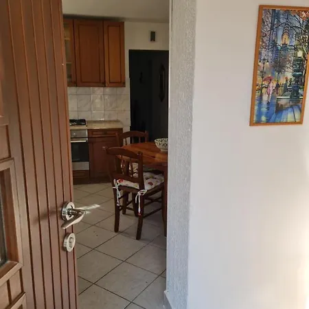 Apartma Pina *